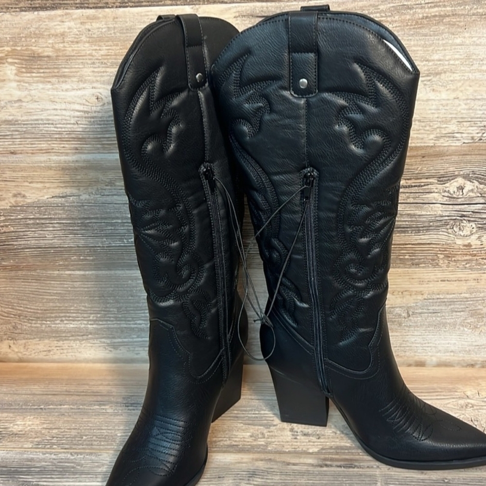 Forever 21 Black Heeled Cowboy Western Boots